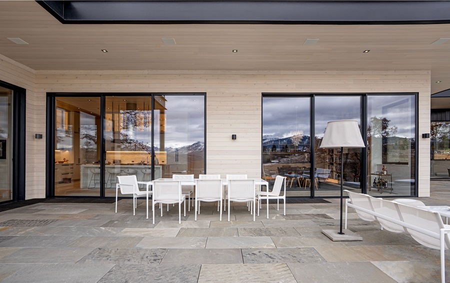 Outdoor patio with in-ceiling speakers